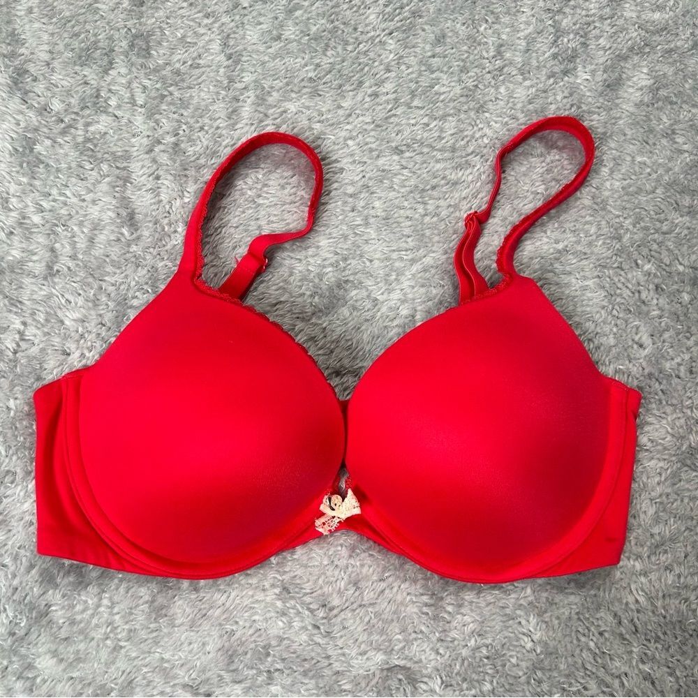 Victoria’s Secret Body By Victoria Push-Up Bra Padded Red Lace Convertible 34D